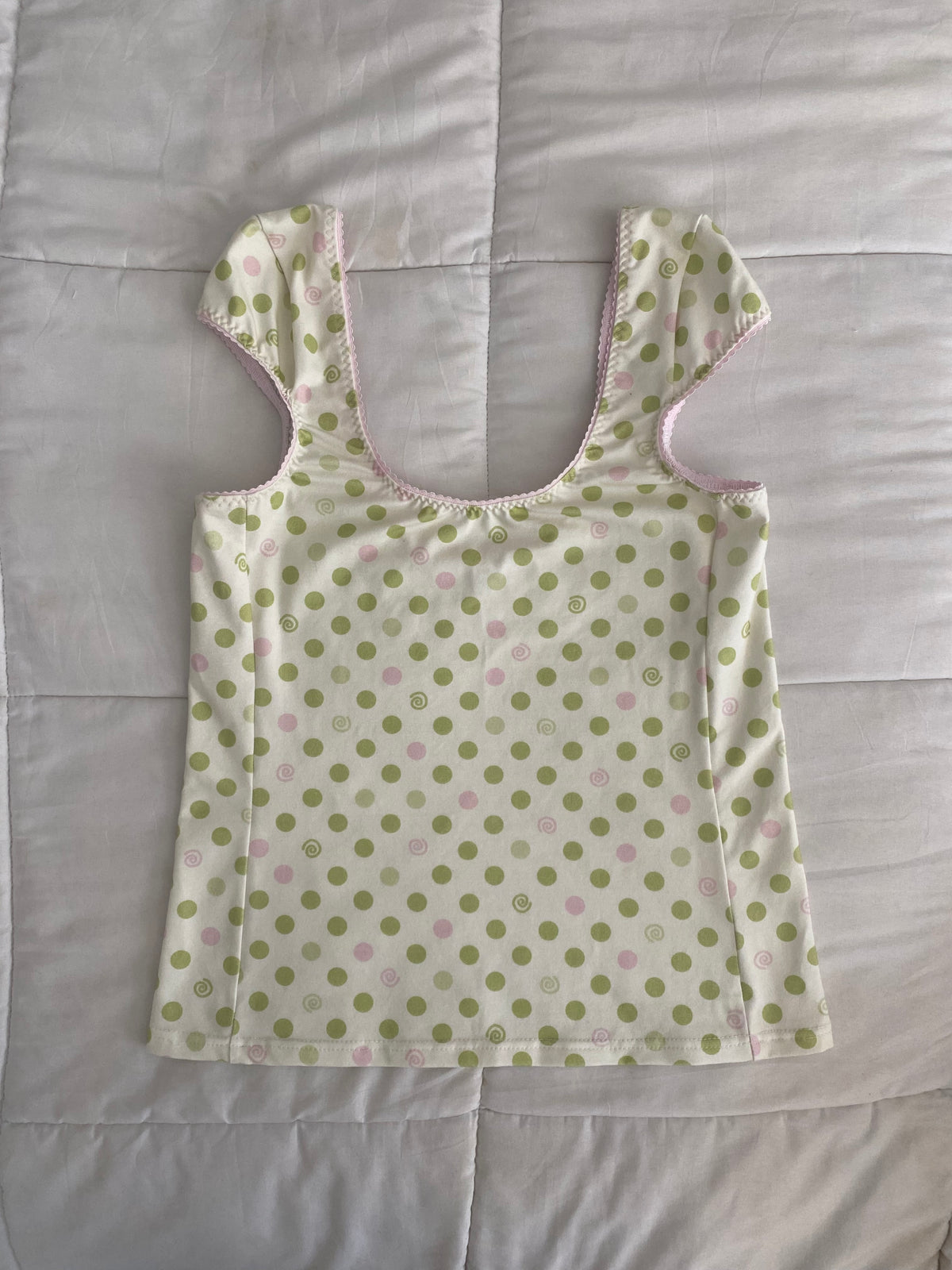 S green & pink dotted/swirl top